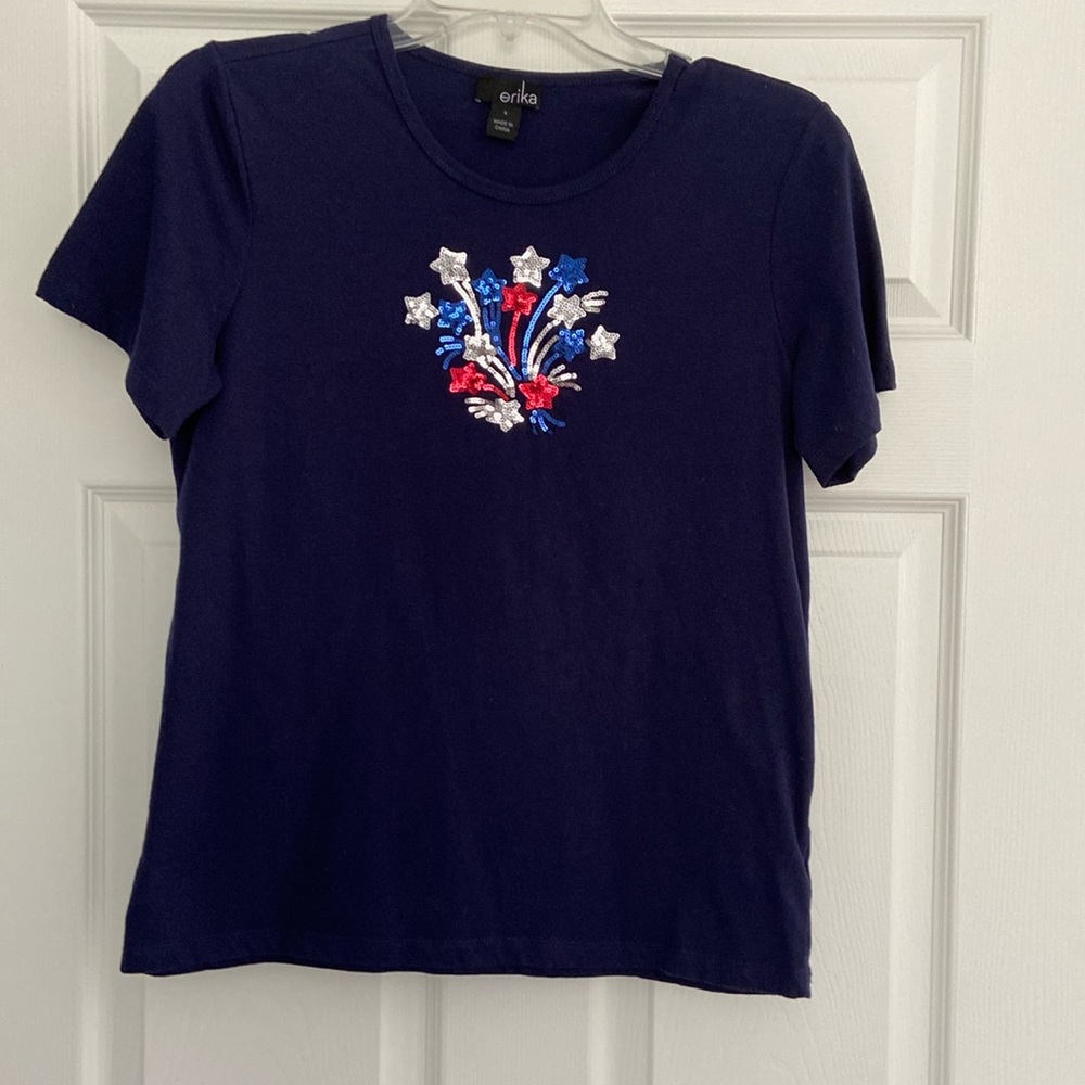 Erika  top size small